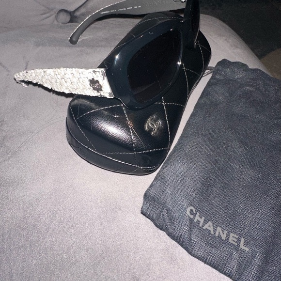 🕶️EUC Rare Chanel Tweed Boy CC Sunglasses🕶️ - Picture 17 of 17